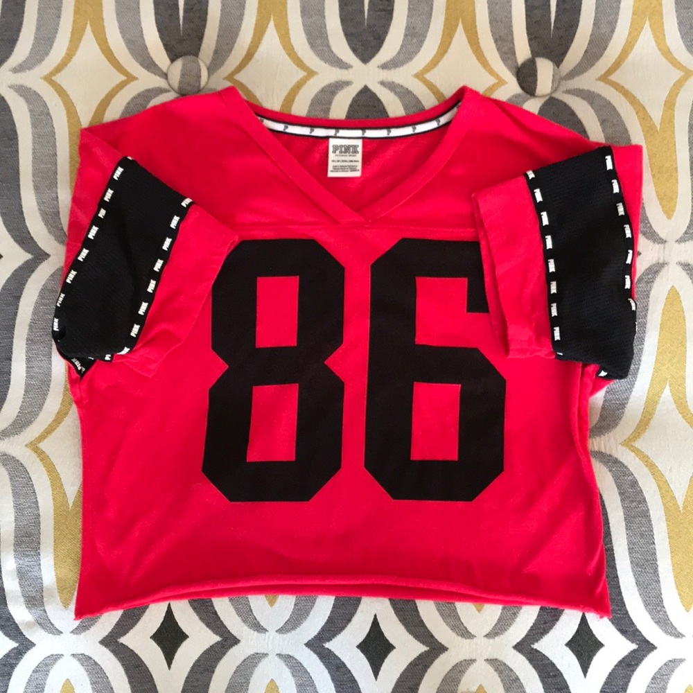 VS PINK crop